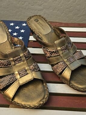 White Mountain Women's Metallic Bronze Slip-On Sandals